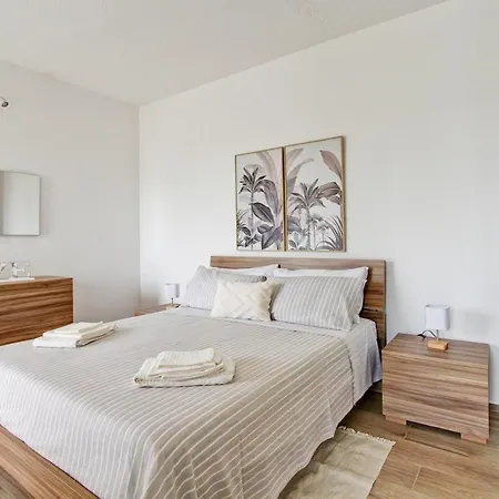 Eur Torrino Apartment, Vicino La Stazione Metro Tor Di Valle 로마