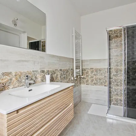 Eur Torrino Apartment, Vicino La Stazione Metro Tor Di Valle 아파트 로마
